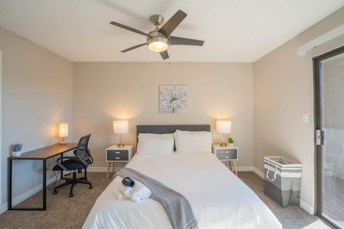 Modern 2Bd - Parking, Gym, Pool - Sleeps 8 - 5 Min Casino Apartment Scottsdale Exterior photo