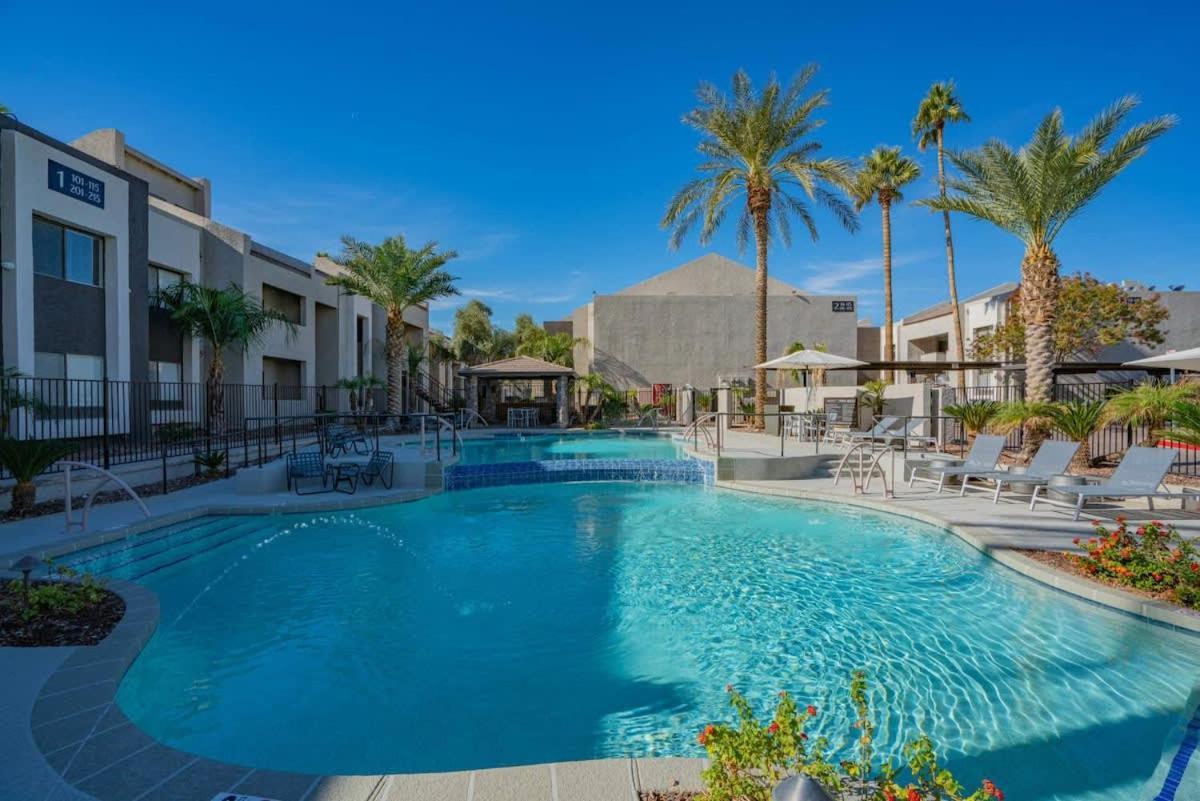 Modern 2Bd - Parking, Gym, Pool - Sleeps 8 - 5 Min Casino Apartment Scottsdale Exterior photo