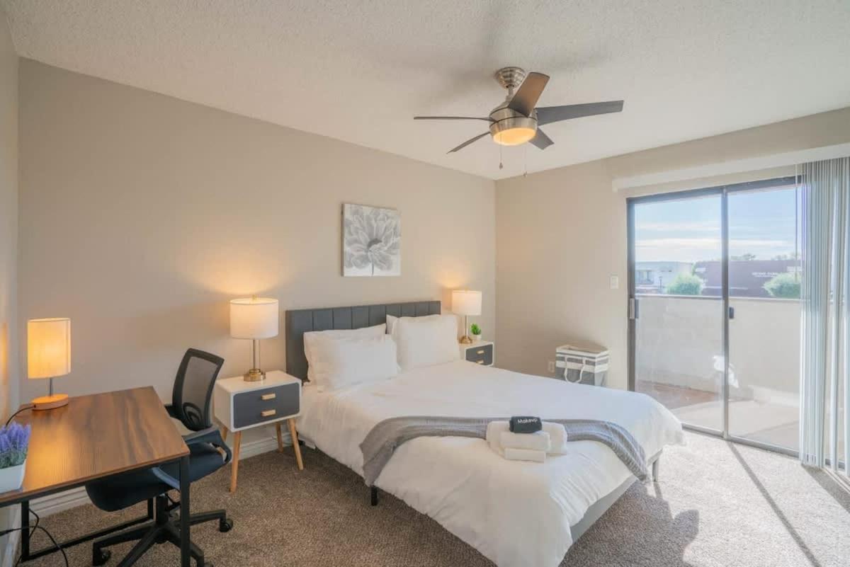 Modern 2Bd - Parking, Gym, Pool - Sleeps 8 - 5 Min Casino Apartment Scottsdale Exterior photo