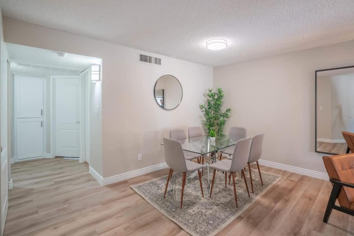 Modern 2Bd - Parking, Gym, Pool - Sleeps 8 - 5 Min Casino Apartment Scottsdale Exterior photo